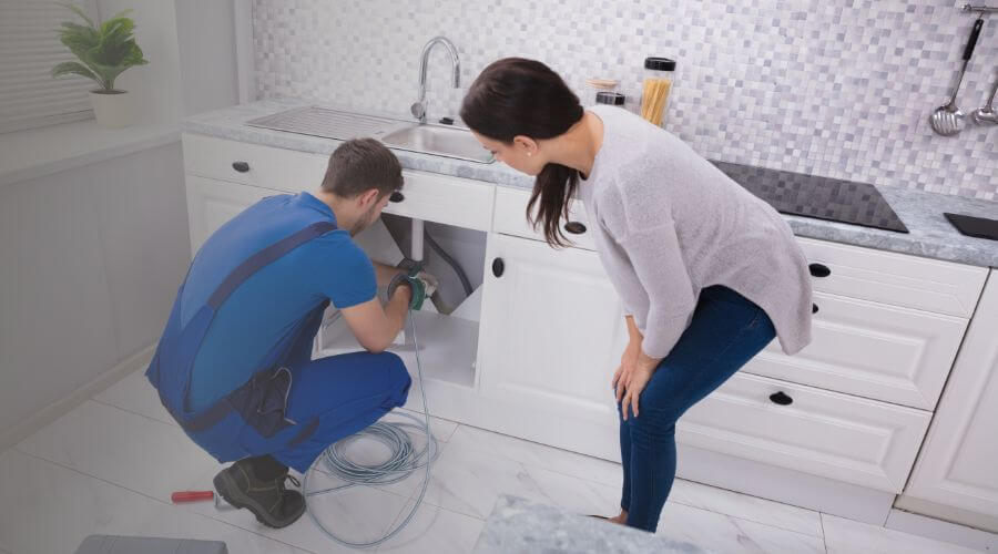 Expert burst pipe repair services in McKittrick, CA